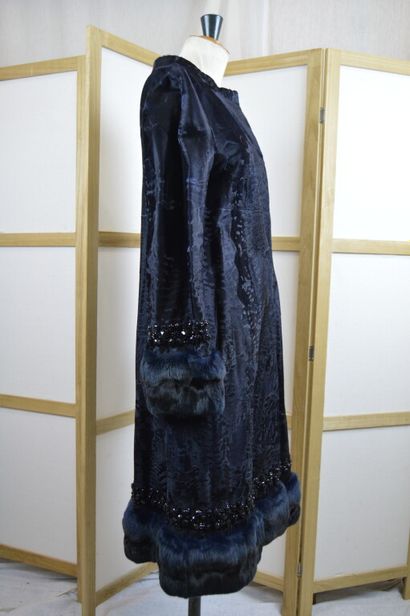 VALENTINO

Manteau long en fourrure rasée...