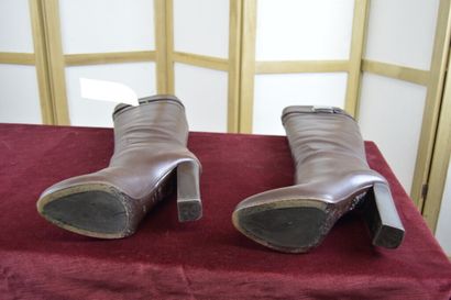 CHRISTIAN DIOR

Paire de bottes à talons...