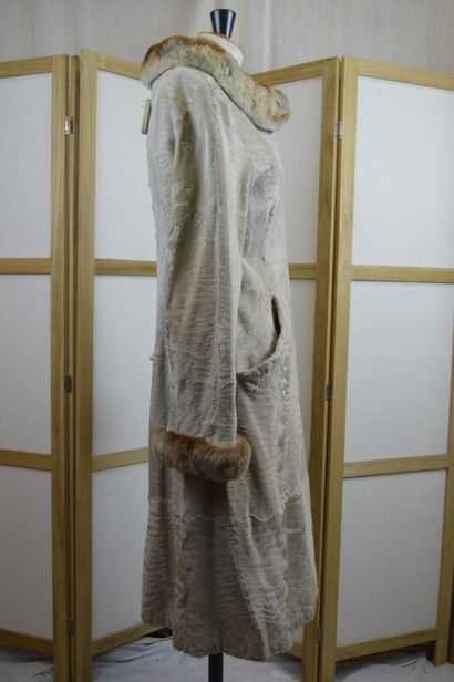 VALENTINO

Manteau de fourrure branchwork...