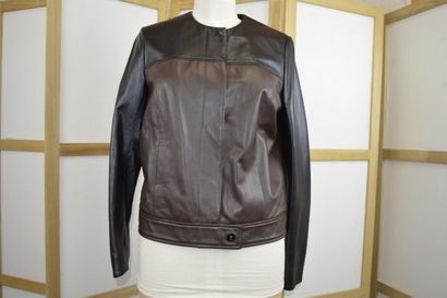 LONGCHAMP

Blouson court en cuir d'agneau...