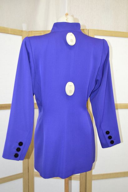 YVES SAINT LAURENT, RIVE GAUCHE Paris. 

(Vintage)

Veste...