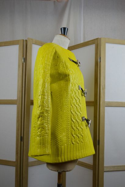 BALENCIAGA PARIS

Veste en vinyle jaune fluo,...