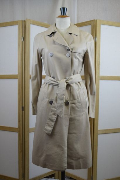 BURBERRY LONDON

Trench en cuir beige avec...