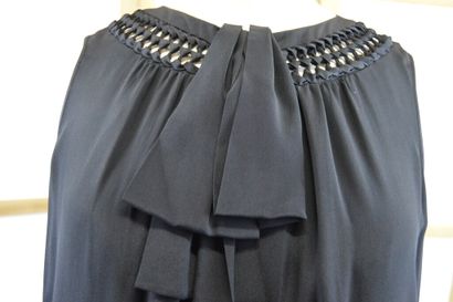 CHLOE. 

Robe droite sans manches en soie...