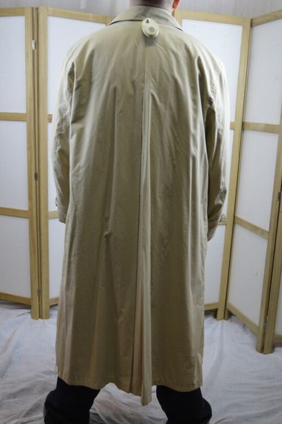 NINA RICCI, RICCI-CLUB PARIS

Imperméable...