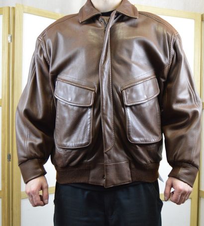 CHRISTIAN DIOR BOUTIQUE MONSIEUR PARIS

Blouson...