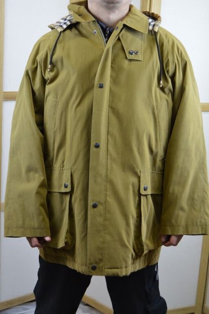 
BURBERRYS, Made in England




Parka d'homme...