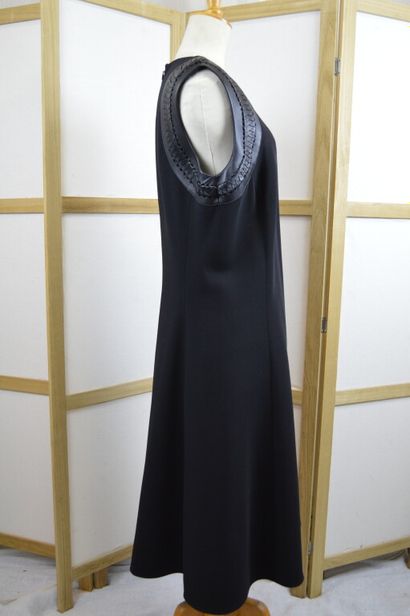 RALPH LAUREN 

Robe sans manches droite,...