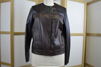 LONGCHAMP

Blouson court en cuir d'agneau...