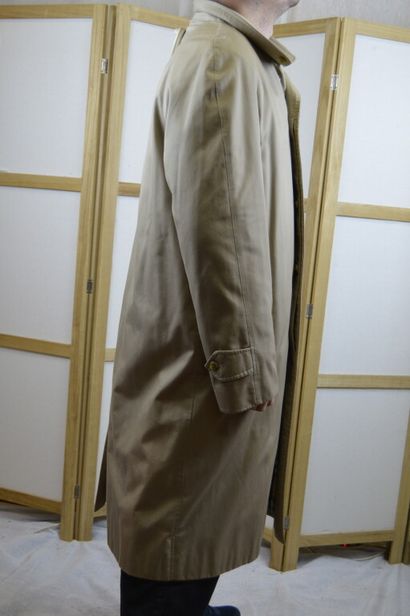 BURBERRYS, Made in England

Imperméable d'homme...