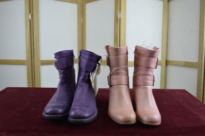 FREE LANCE

Lot de deux paires de bottines...