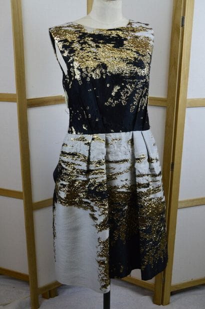 ALBERTA FERRETTI

Robe de soirée sans manches...