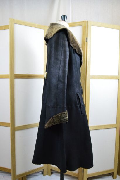 ARMANI COLLEZIONI

Manteau long peau lainé...