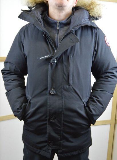 CANADA GOOSE

Parka d'homme noire à capuche...