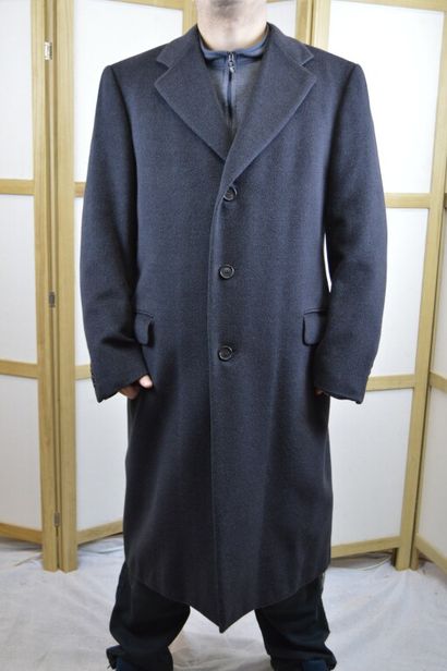 LANVIN PARIS

Manteau long d'homme en lainage...