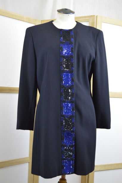 ESCADA COUTURE

Veste longue noire à manches...