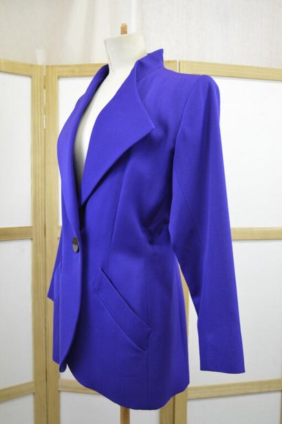 YVES SAINT LAURENT, RIVE GAUCHE Paris. 

(Vintage)

Veste...