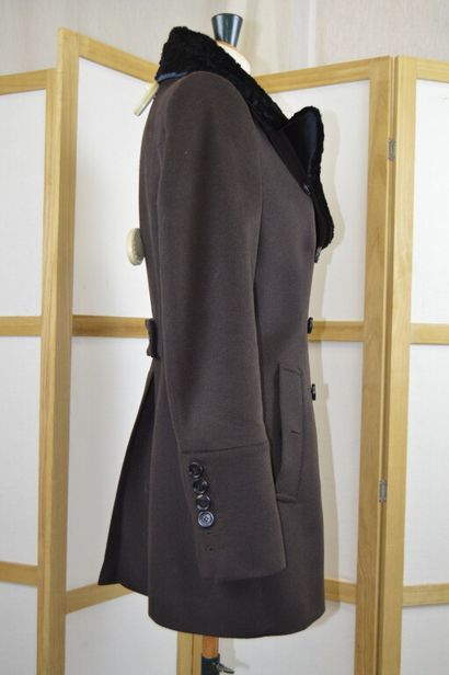 BURBERRY

Manteau ¾ en lainage marron, le...