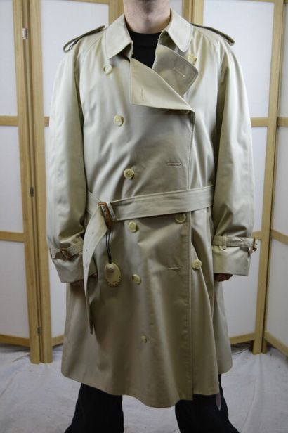 BURBERRY LONDON

Trench d'homme beige avec...