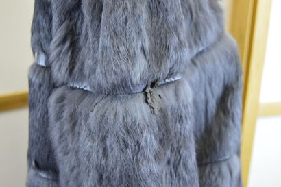 MAX & MOI

Manteau ¾ en lapin gris

Taille...
