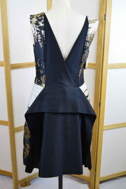 ALBERTA FERRETTI

Robe de soirée sans manches...