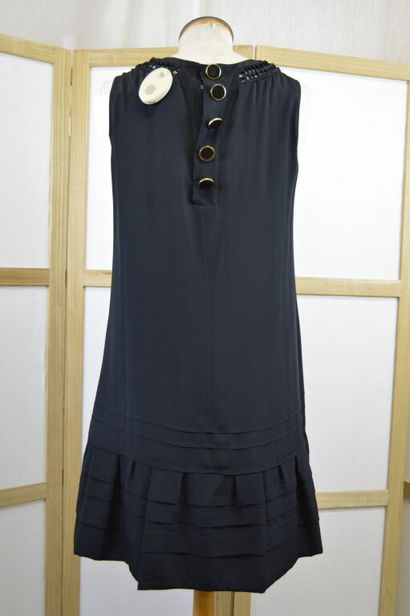 CHLOE. 

Robe droite sans manches en soie...