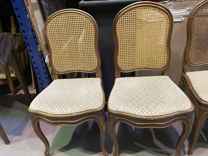 
/// NON VENU 



6 chaises cannées en bois...