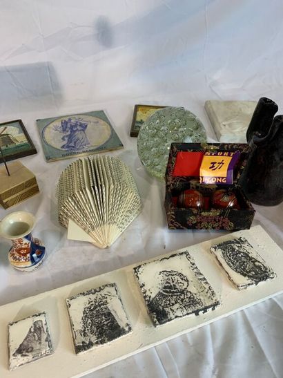 Manette : lot d'objets de décoration (vase...