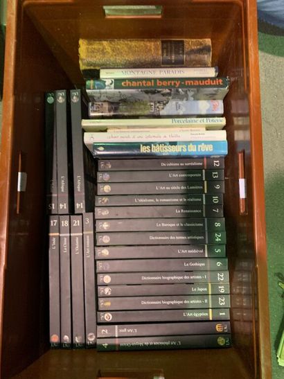 Très fort lot de livres d'art dont catalogues...