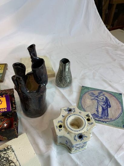 Manette : lot d'objets de décoration (vase...