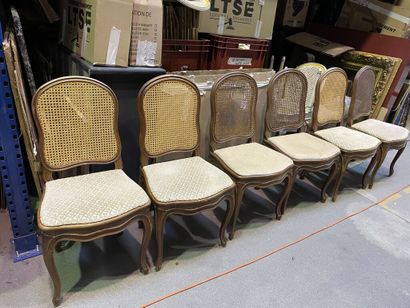 
/// NON VENU 



6 chaises cannées en bois...