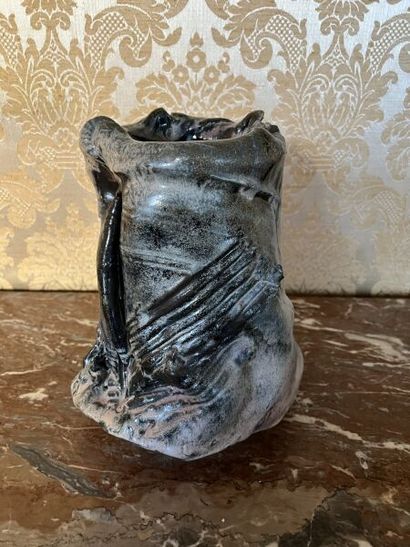 Claude CHAMPY (born 1944). 
Free-form stoneware...