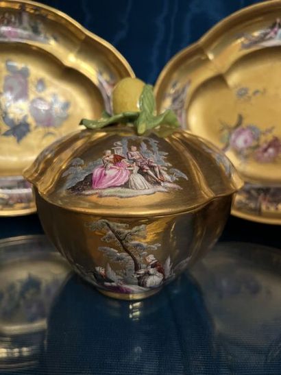 MEISSEN.
Pair of covered four-lobed sugar...