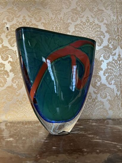 Alain & Marisa BEGOU (nés en 1945 et 1948).
Vase...