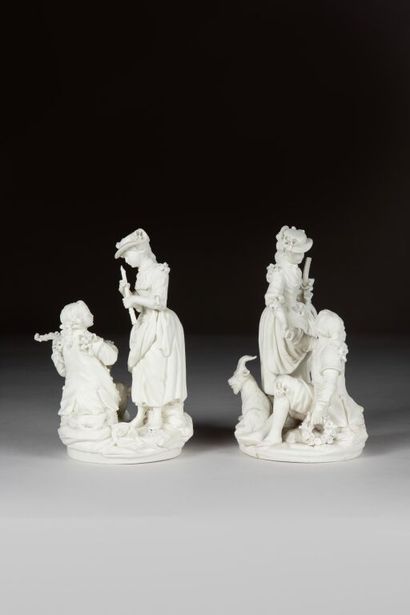 MENNECY.
Two soft porcelain cookie groups,...