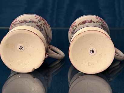 MENNECY.
Pair of small soft-paste porcelain...