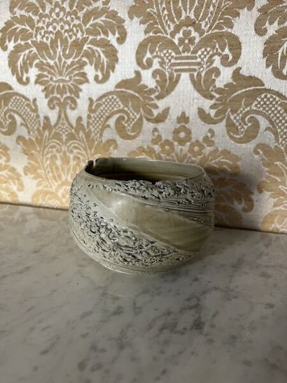 Tom CHARBIT (born 1977). 
Cream enameled...
