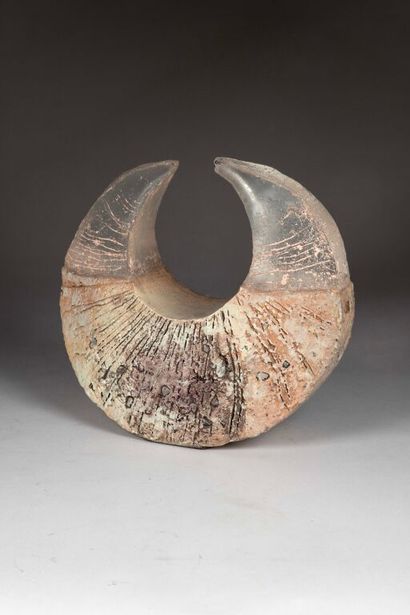 Edmée DELSOL (born 1939). 
Crescent vase...