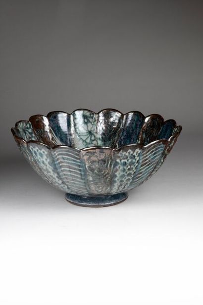 Catherine SALMON (XXe siècle).
Grande coupe...