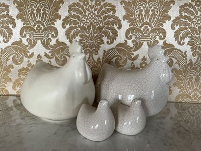 SEDO Céramiques - Esperreguera. 
Deux poules.
Sculptures...
