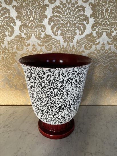 Paul MILET (1870-1950). 
Enameled porcelain...