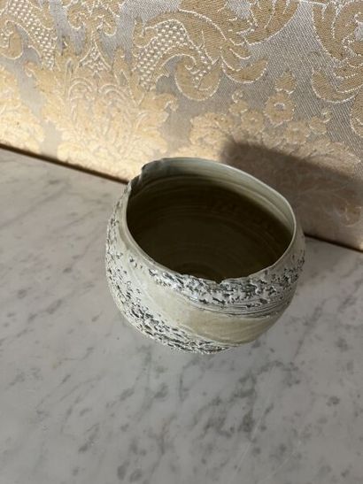 Tom CHARBIT (born 1977). 
Cream enameled...