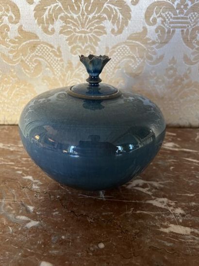 Marie-Laure GUERRIER (born 1955).
Ovoid vase...