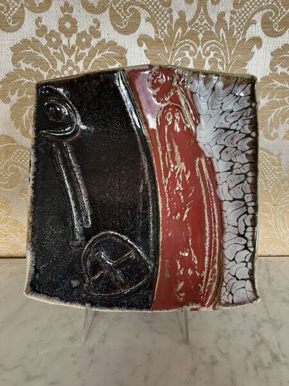 Charles HAIR (born 1955).
Porcelain stoneware...