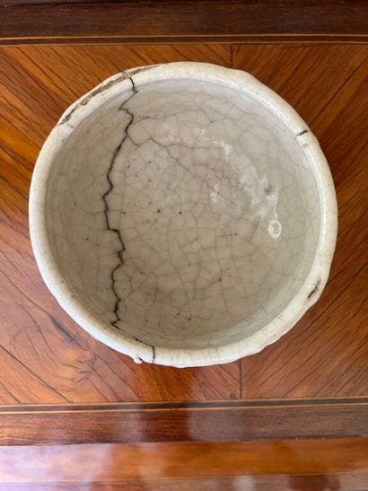 JAPAN, MINO (CHINO) kilns. 
Circular stoneware...