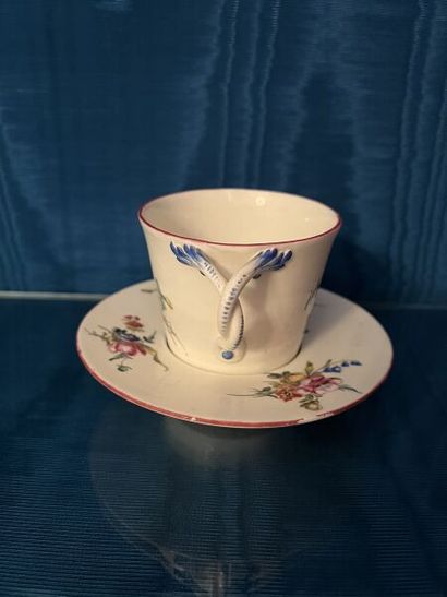 MENNECY. 
Trembleuse cup and saucer in soft...