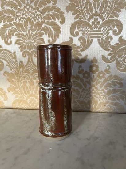 Charles HAIR (born 1955).
Cylindrical vase...
