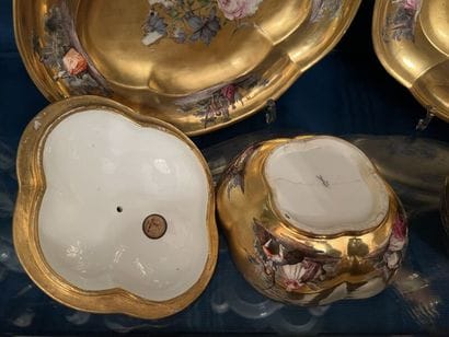 MEISSEN.
Pair of covered four-lobed sugar...