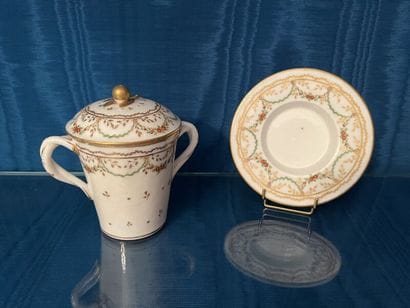 PARIS (Honoré & Cie).
Porcelain Trembleuse...