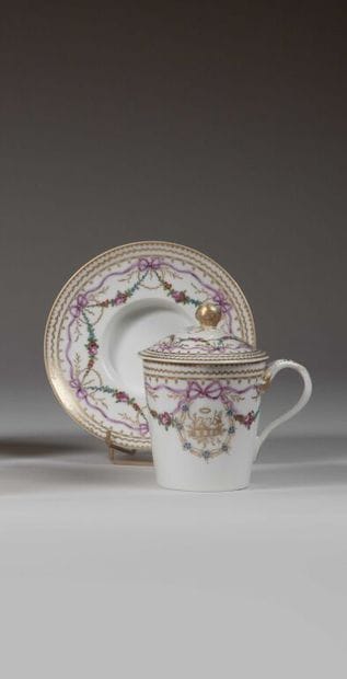 In the taste of the Manufacture de la Reine....